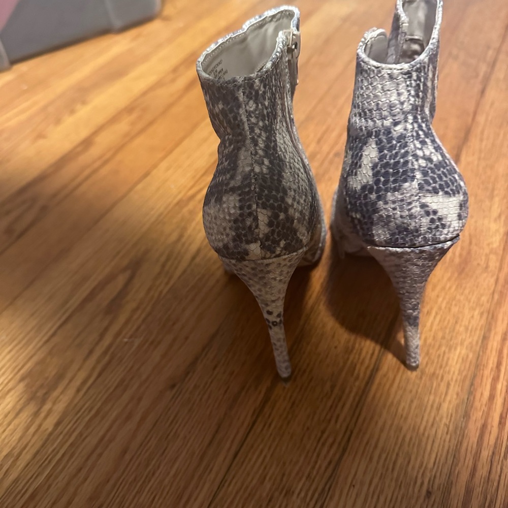 Steve Madden - Picture 3 of 4